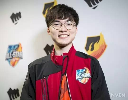 AYX-Faker在西班牙队比赛中赛事规则更新，大胜引发热议！的简单介绍